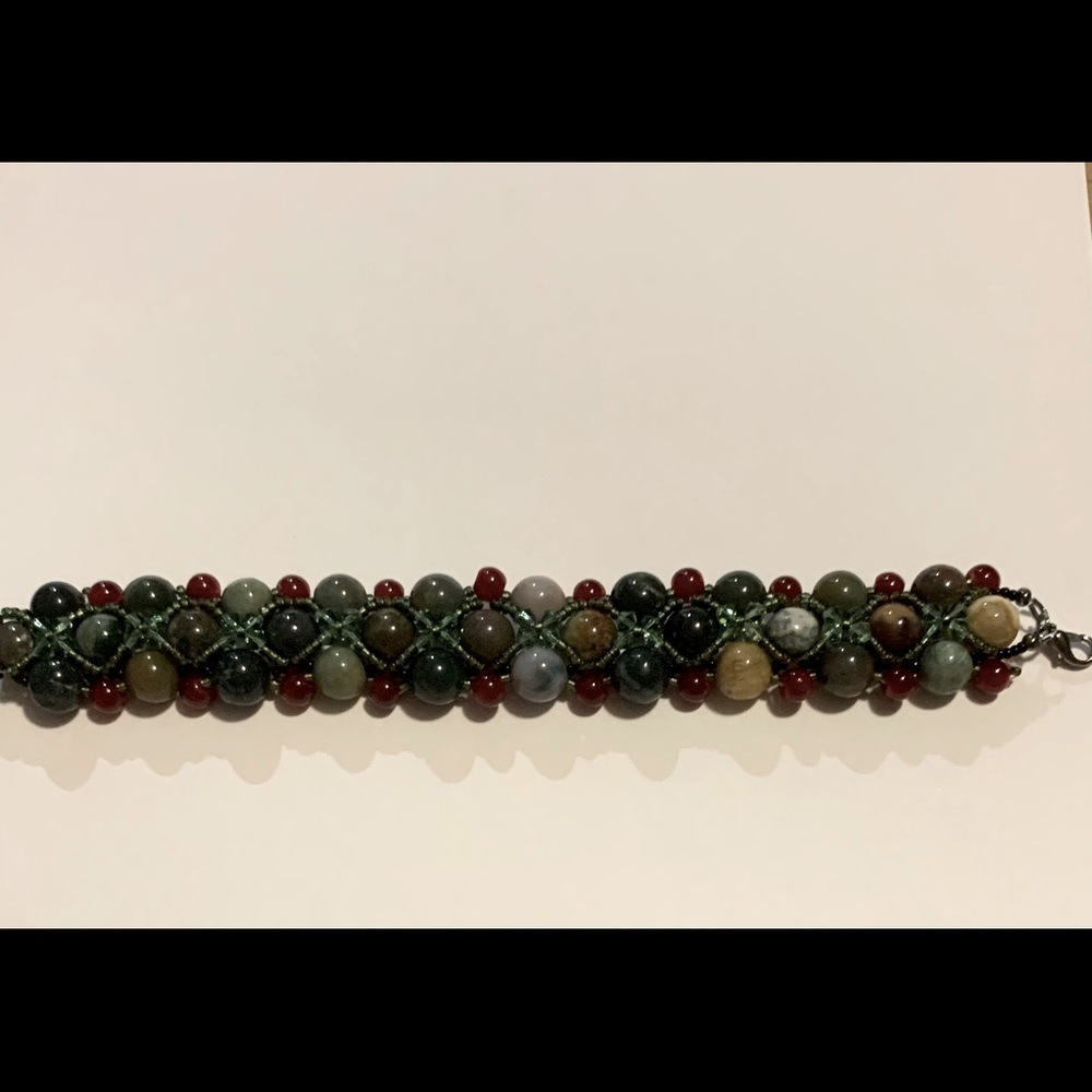 BRACELET